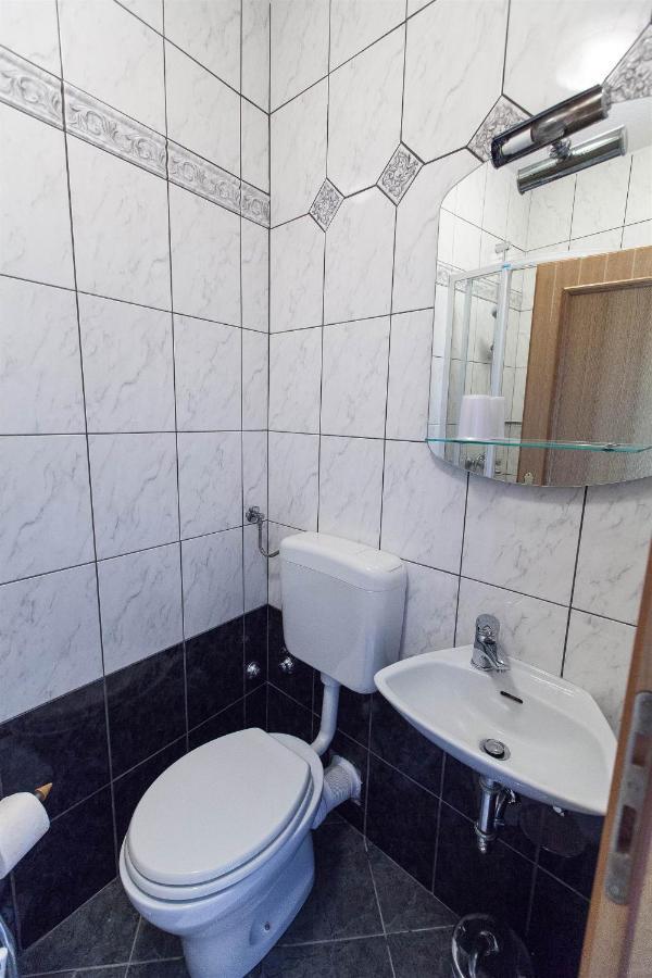 Apartments With A Parking Space Crikvenica - 11307 ภายนอก รูปภาพ